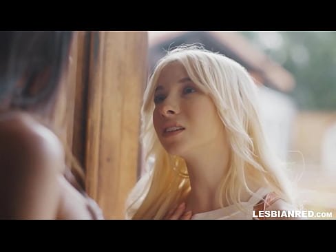 ❤️ Tjejen kommer hem några månader senare och slutar med att äta sin styvmors fitta. ❤️ Porno fb at us ❤