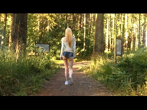 ❤️ Vacker kvinna rör sig långsamt, inte nakenvideo ❤️ Porno fb at us ❤